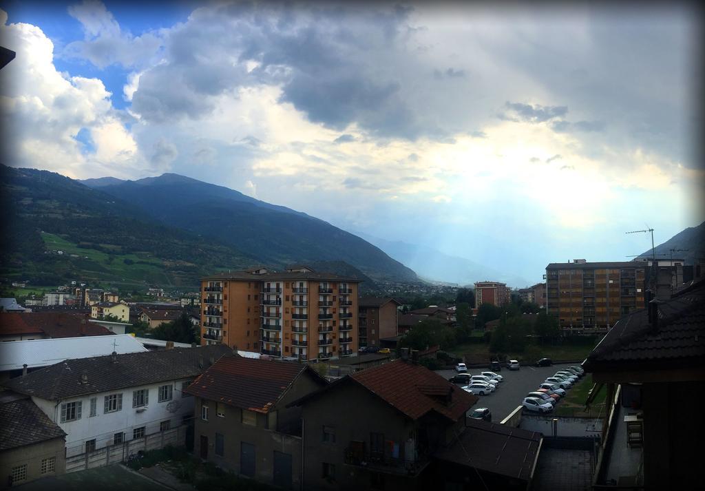 Arc En Ciel Lägenhet Aosta Exteriör bild